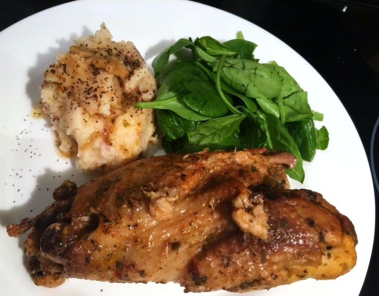 crockpot-turkey-wings-meal-close-up-via-the-sugarapple